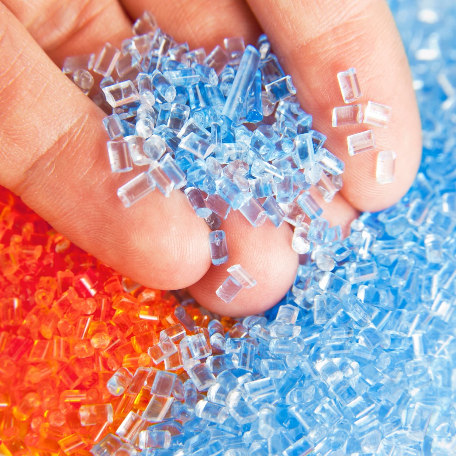 plastove granule z recyklovaneho odpadu